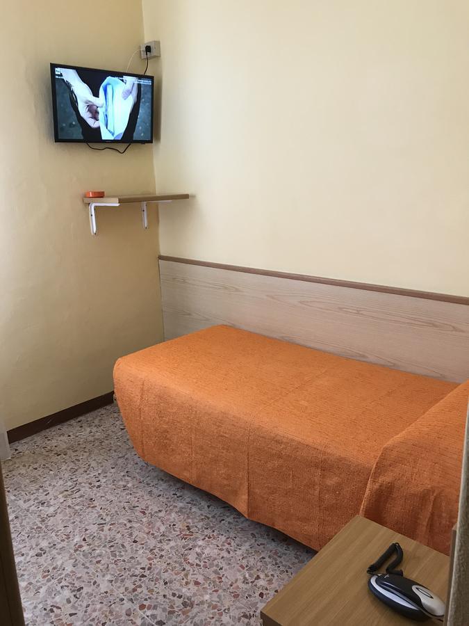 Albergo Meuble Olivi Toscolano Maderno Luaran gambar